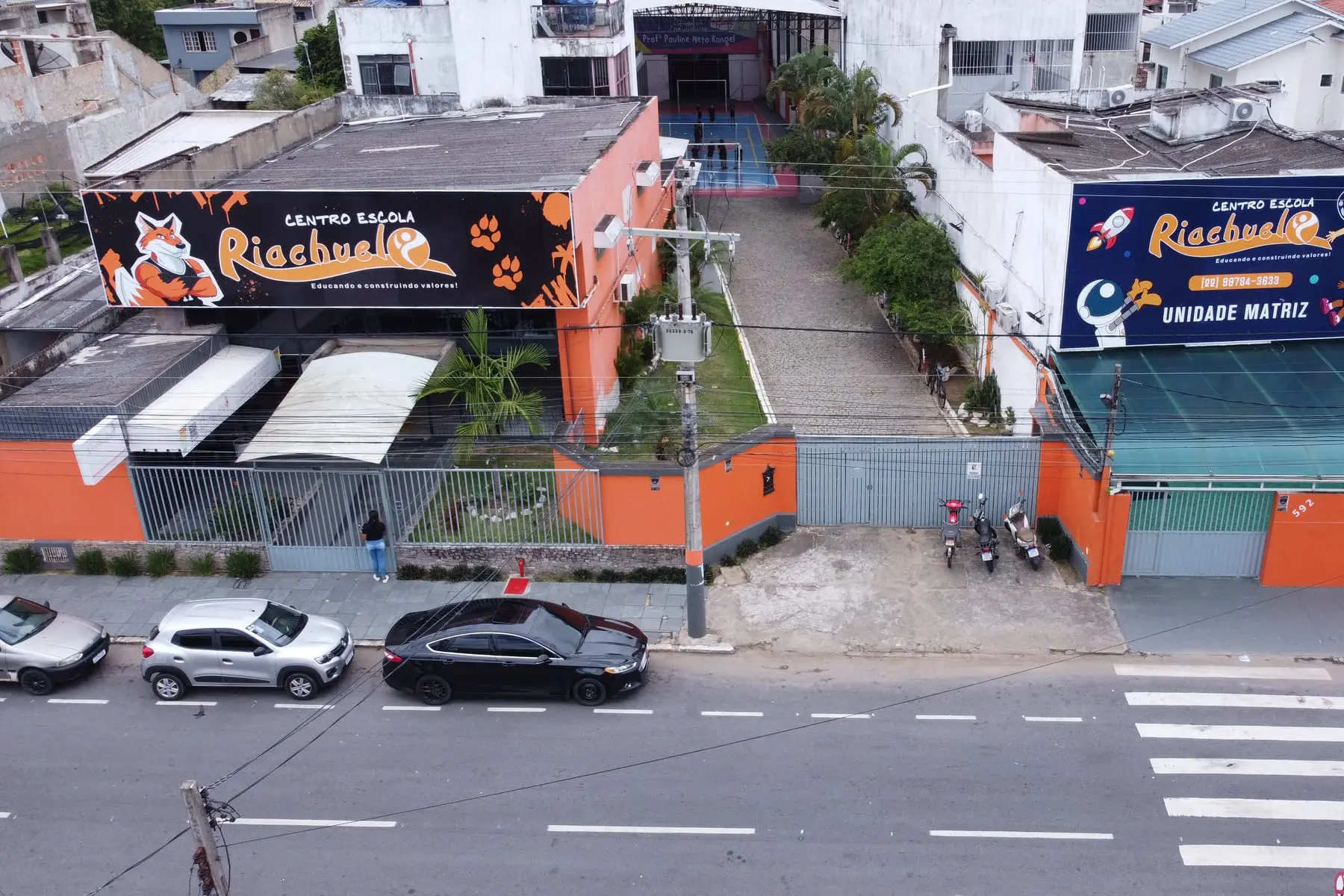 Unidade Matriz vista de frente, do alto, com os dois prédios